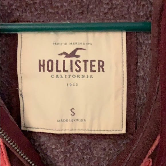 Hollister Hoodie. Maroonish in Color. - Picture 4 of 6